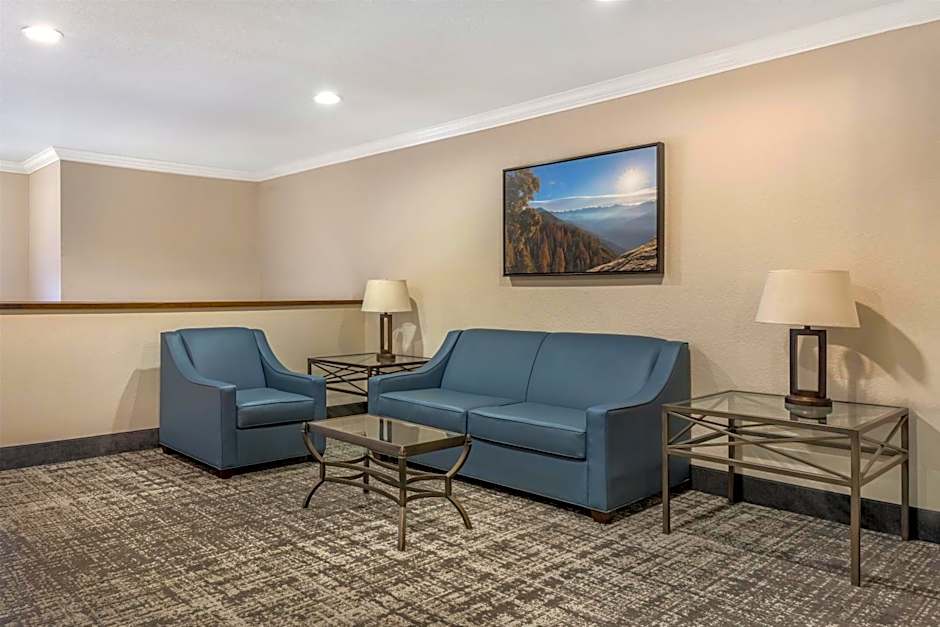 Best Western Town & Country Lodge