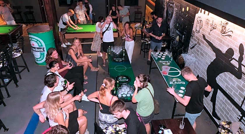 Balcony Party Hostel Ao Nang Beachfront Adult Only