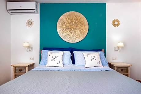 Deluxe Double Room with Balcony and Sea View