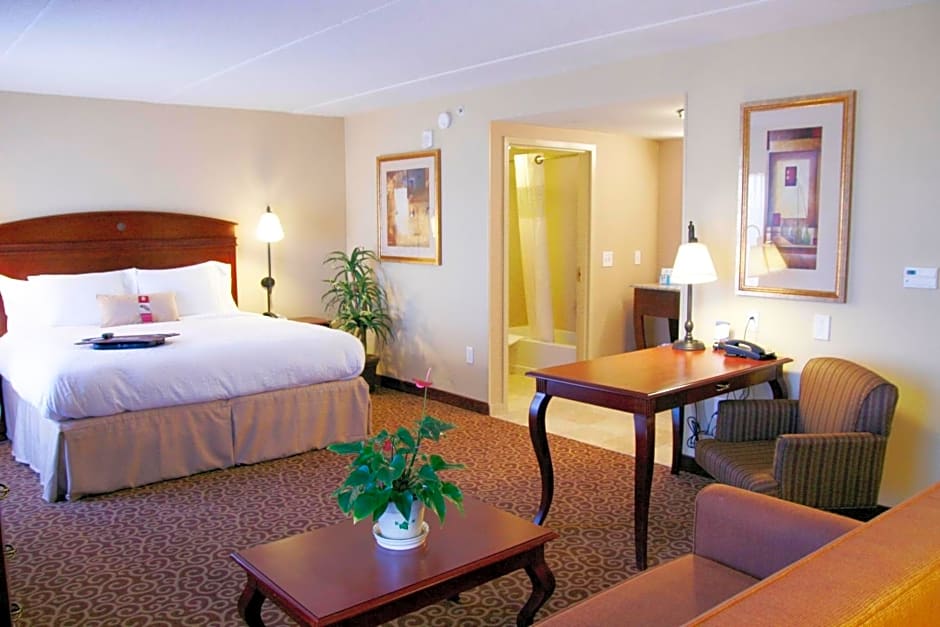 Hampton Inn and Suites Fredericksburg