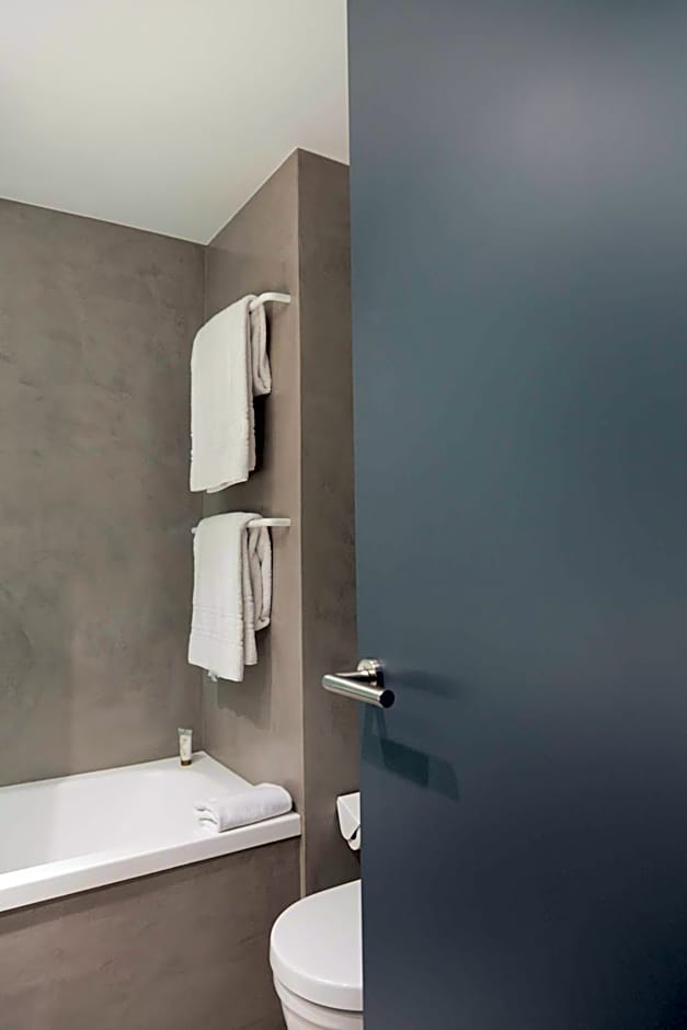 Alexandra Barcelona Hotel, Curio Collection by Hilton