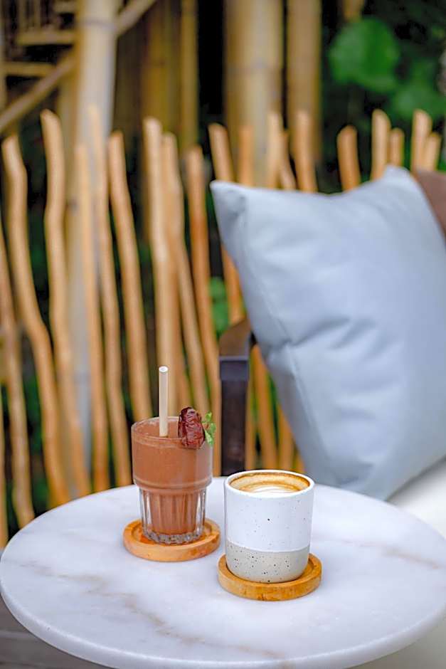 3 Bdr - Luxury Cliffside Bamboo Villa