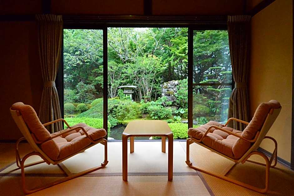 Japanese Ryokan Seryo