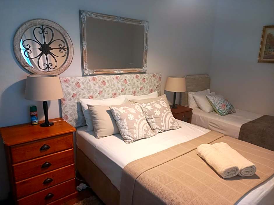 Carmel Villa B&B or Self-Catering