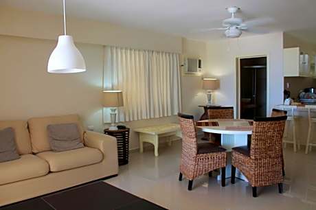 Apartment with Kitchenette