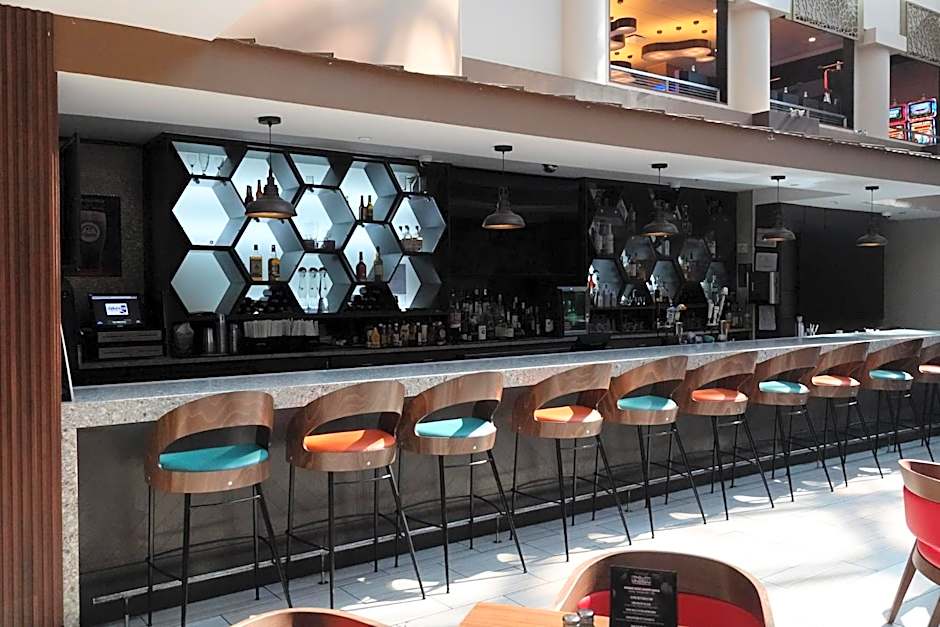 Jake's 58 Hotel & Casino