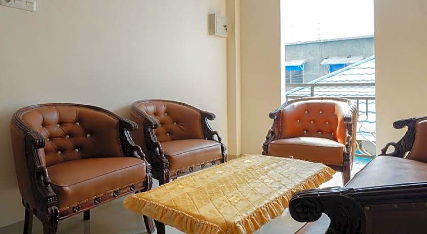 RedDoorz near Millenium Waterpark Palu