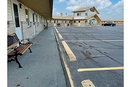 Budget Inn By OYO Toledo Perrysburg I-280