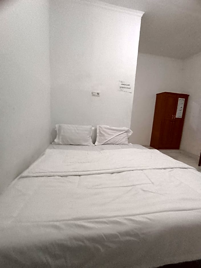 SPOT ON 92498 Fanni Homestay