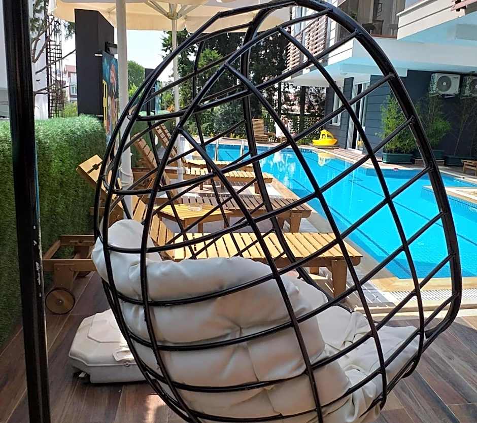 Elanis Suites