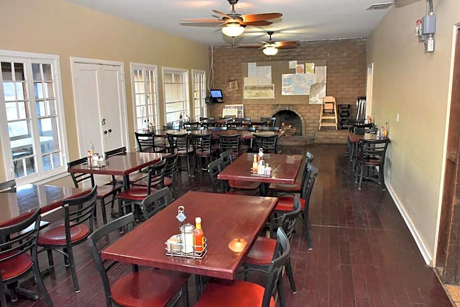 Panamint Springs Motel & Tents