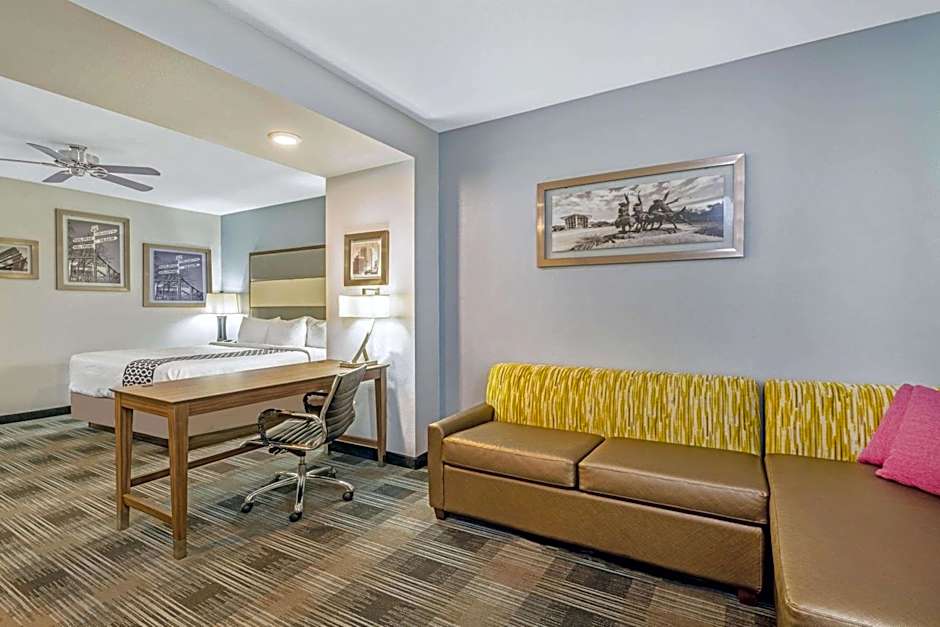 La Quinta Inn & Suites by Wyndham Guthrie