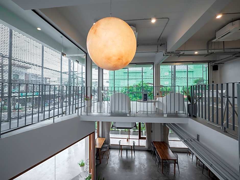 Moonlight Cafe and Hotel