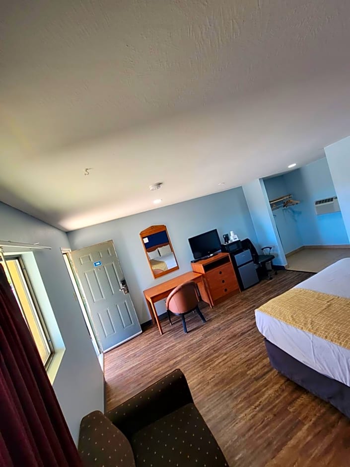 Travelodge by Wyndham Clovis