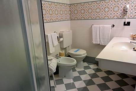 Small Single Room with Terrace