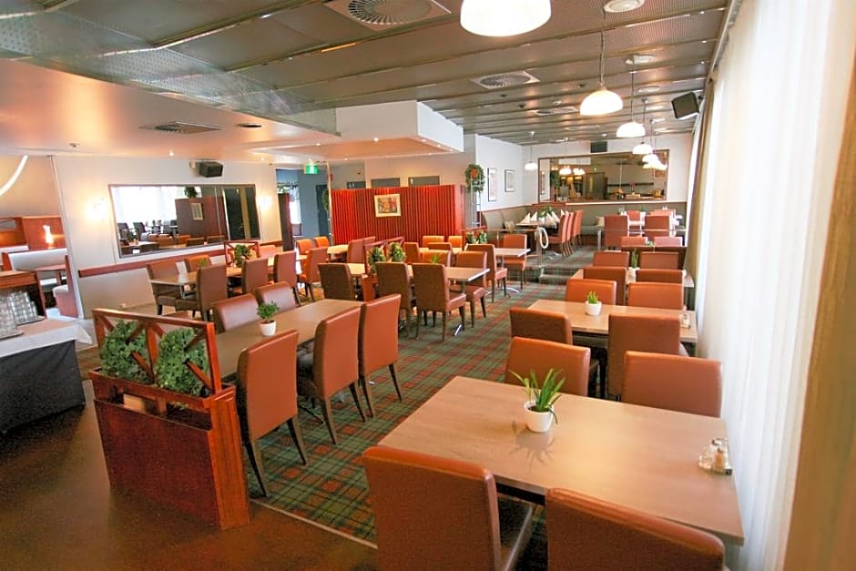 Skyline Airport Hotel