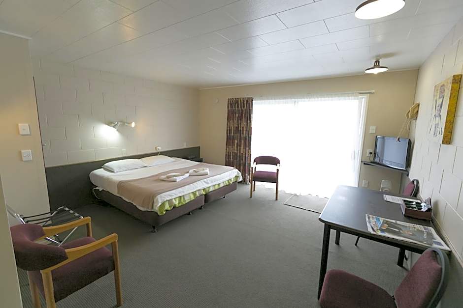 Maple Lodge Motel