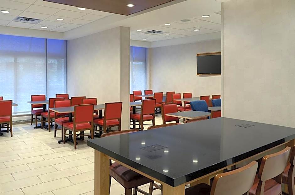 Holiday Inn Express Toronto Downtown By IHG