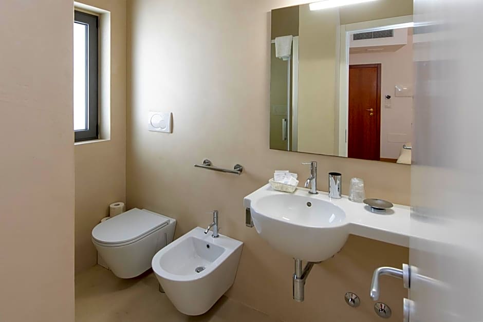 Hotel Albania