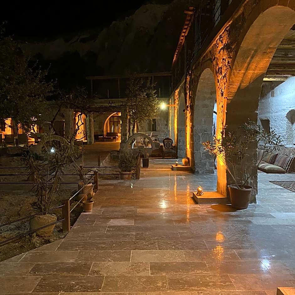 Seven Rock Cave Hotel