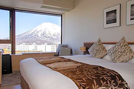 Double or Twin Room - Mt. Yotei View