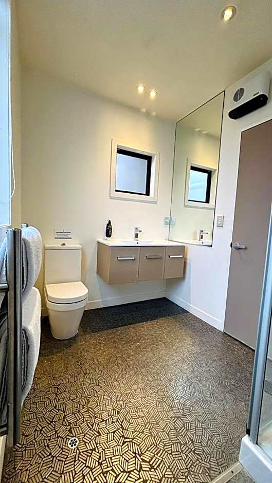 Garden Court Suites & Apartments