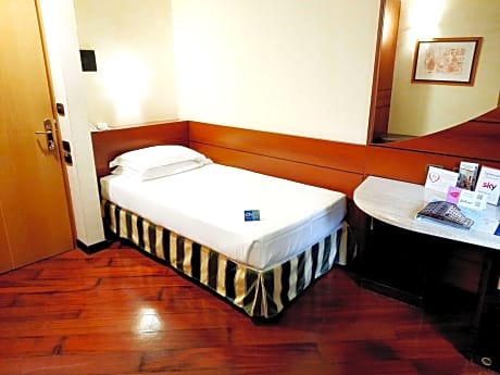 1 Single Bed  Economy Room