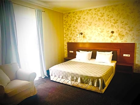 Deluxe Double Room with Balcony