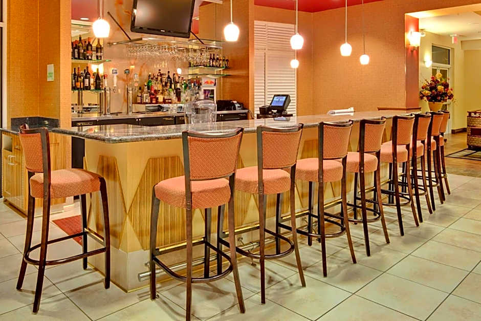 Holiday Inn & Suites Bakersfield by IHG