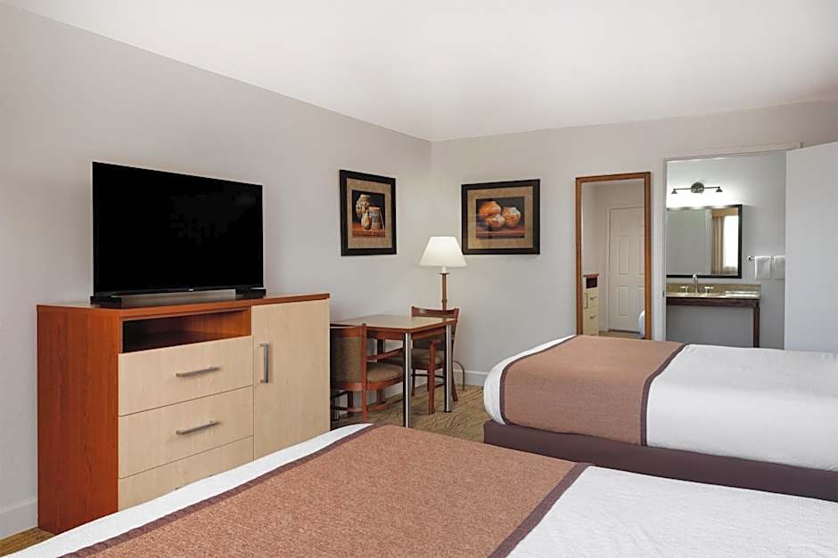 Best Western Discovery Inn