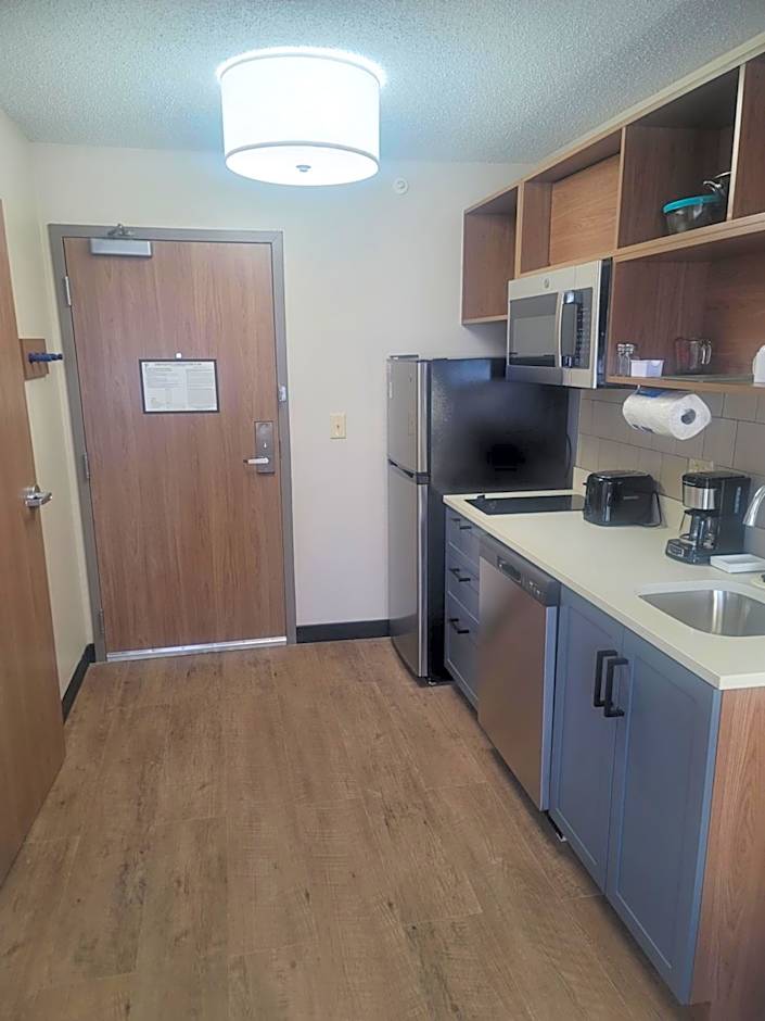 Candlewood Suites Southfield By IHG