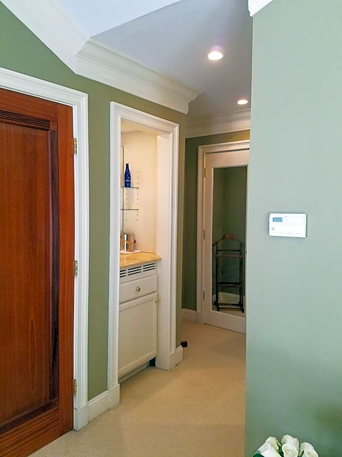 The Copper Beech Inn