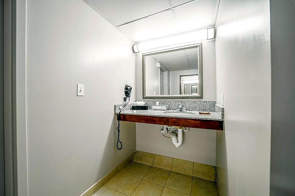 Country Inn & Suites by Radisson, Ontario at Ontario Mills, CA