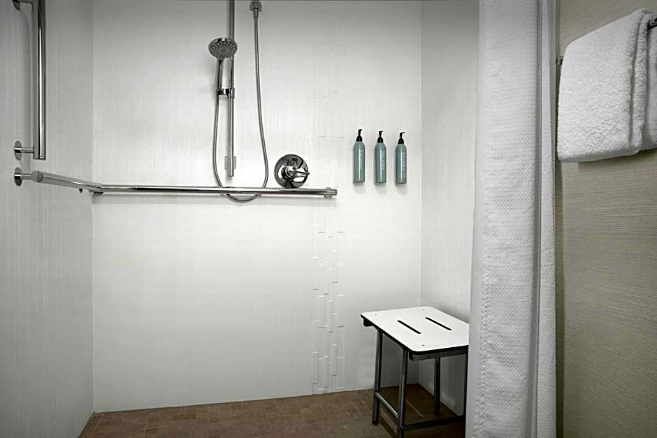 Courtyard by Marriott Bloomington