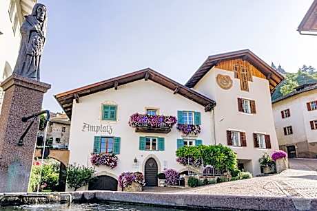 Amplatz 1523 - B&B and Suites