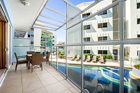 2 Bedroom Pool Entry Apartment