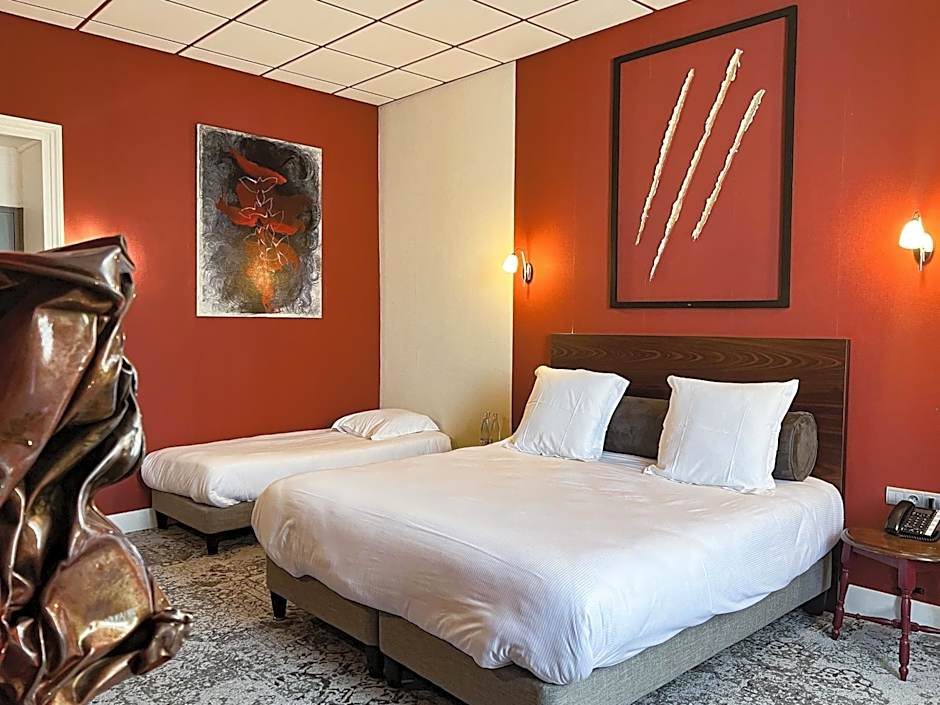 Logis Hôtels Château de La Barge