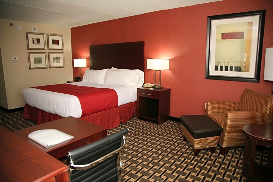 Holiday Inn New London by IHG