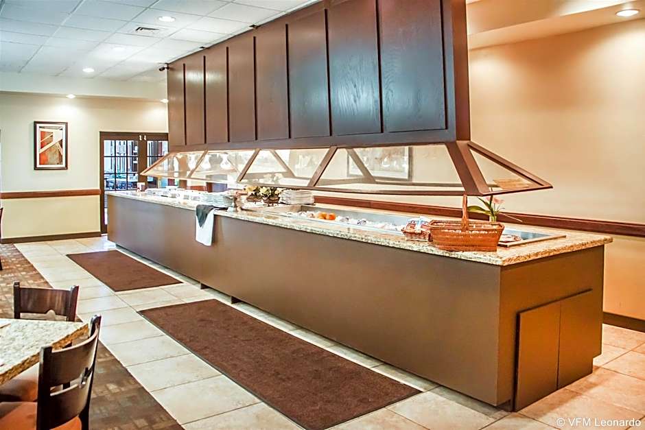 Clarion Inn Central