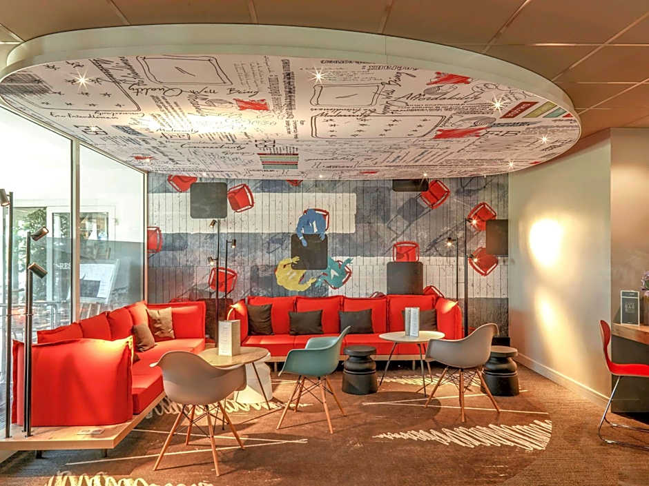 ibis Orange Sud