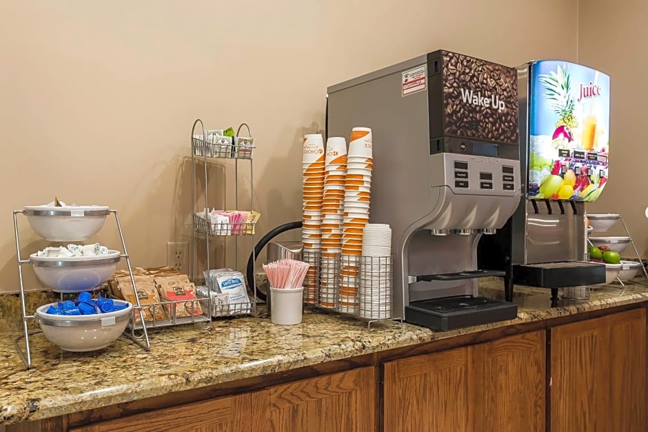Comfort Suites University