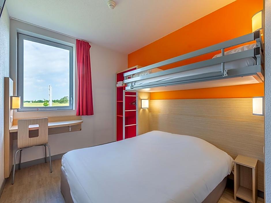 Première Classe Chartres Sud - Barjouville