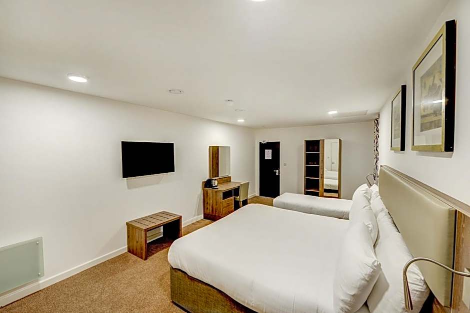 OYO Plymouth Central