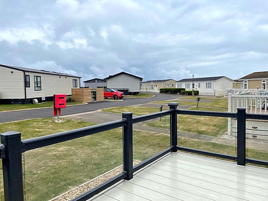 Emma's Pad at Hoburne Naish - New Forest - Wheel chair Accessible with wetroom and ramp