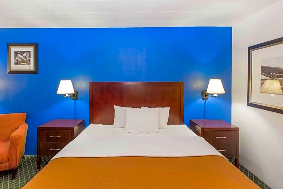 Travelodge by Wyndham Great Bend