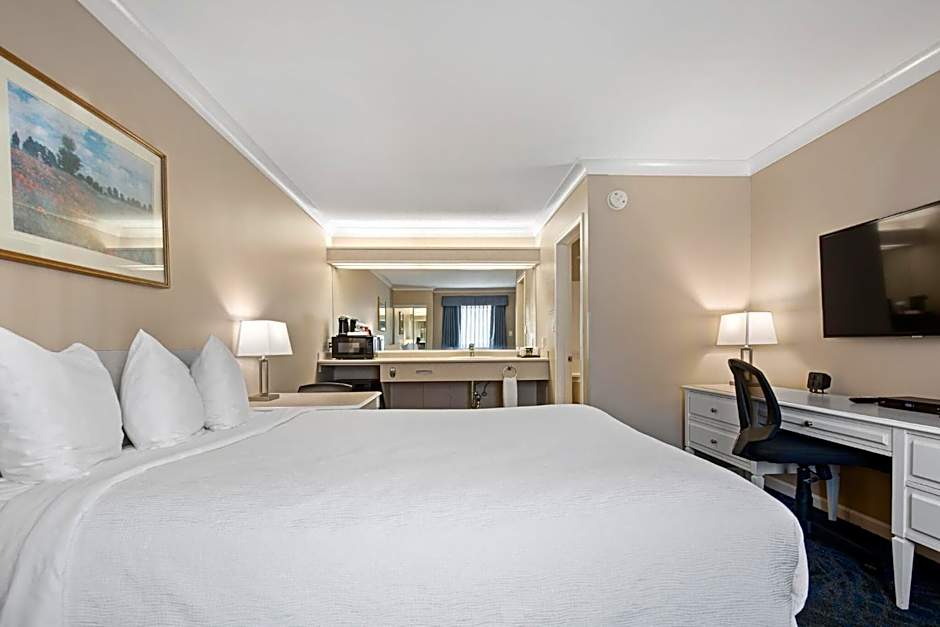 Glenwood Inn & Suites