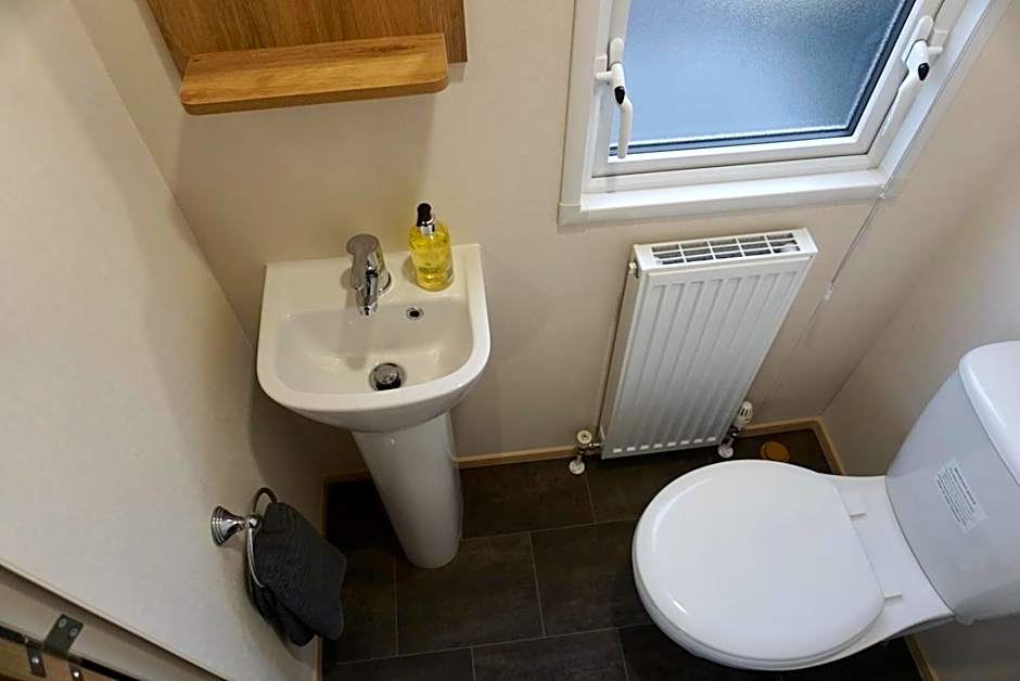 MPoint36 at Tattershall Lakes Hot Tub Lake Views 3 Bedrooms