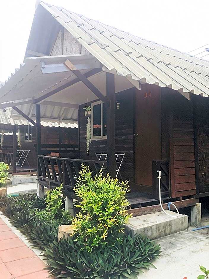 Charming Lipe Beach Resort