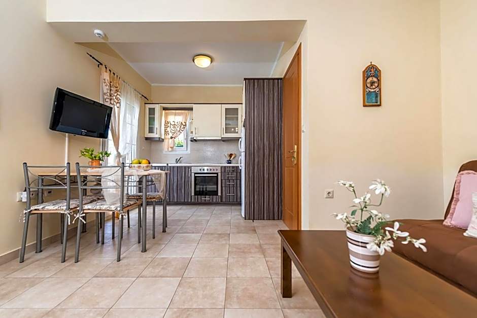 Lorenzo Villas with Private Pool, 200m from the beach, by ZanteWize