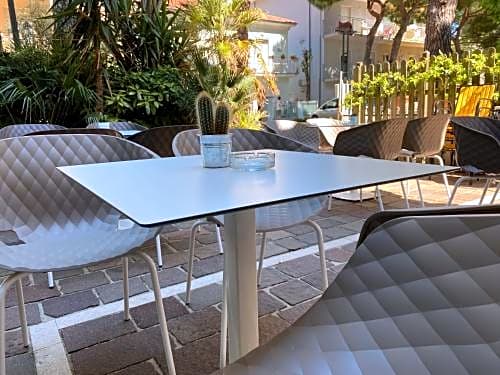 Mon Hotel